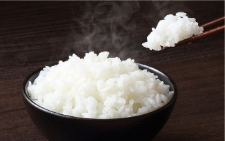 モチモチとした食感の白米